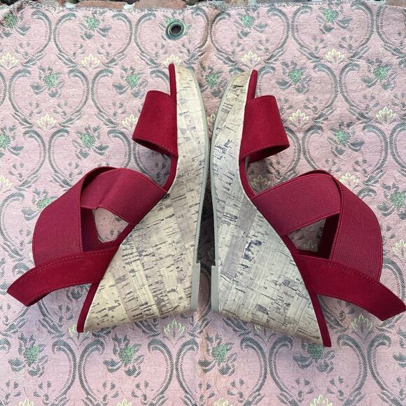 American Eagle Heels Womens Sz 6.5 Cork Wedge Platform Sandals Red Suede Elastic - Picture 4 of 8
